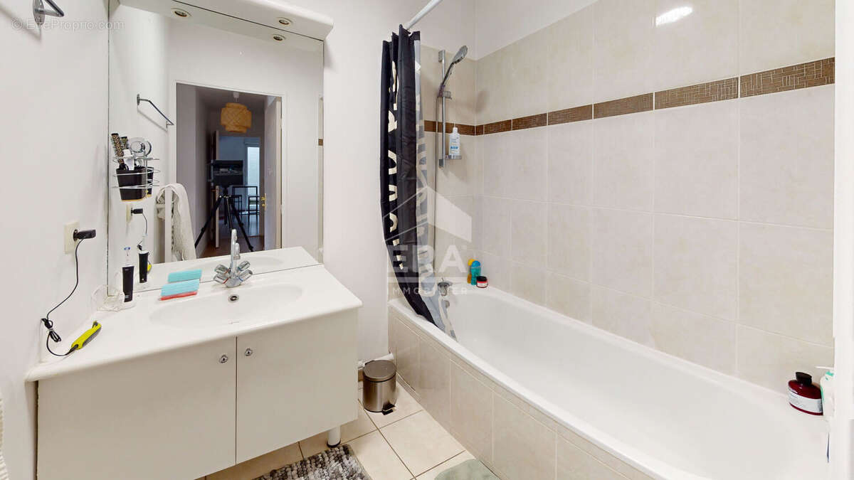 Appartement à PARIS-19E
