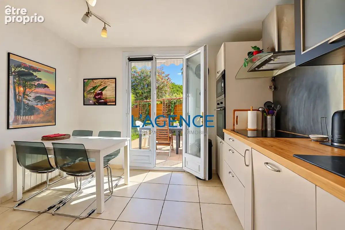 VILLA DE PLAIN PIED de 150 m2 avec jardin de 633 m2 en face de la mer . - photo 11