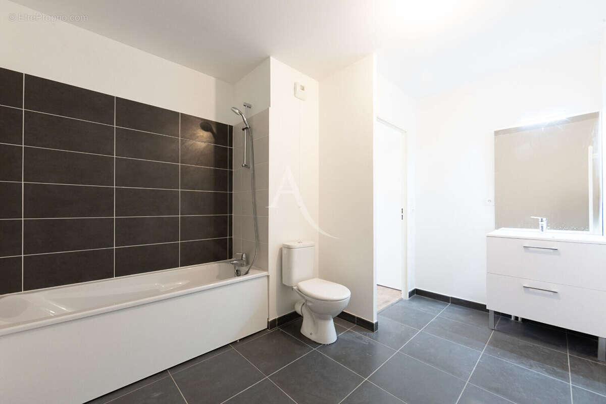 Appartement à SAINT-JEAN-DE-BRAYE