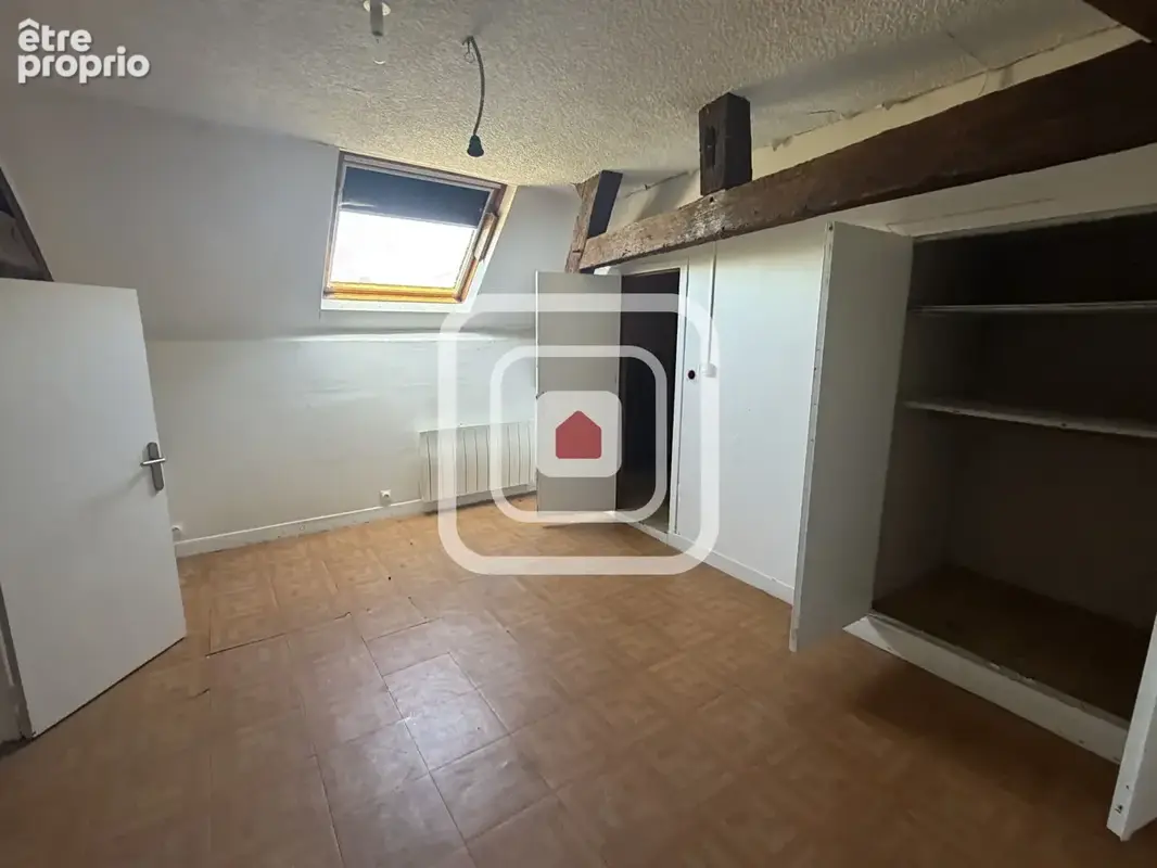 Ensemble immobilier de 278 m² avec jardin, piscine et dépendances - photo 26