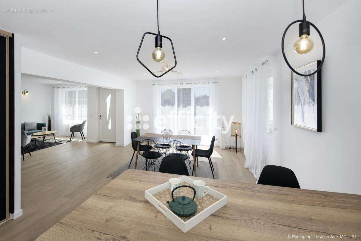 Maison à LE POULIGUEN