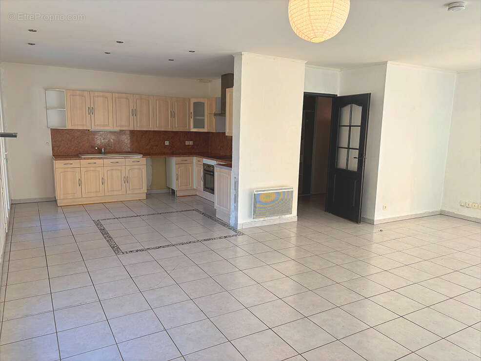 Maison à MALATAVERNE