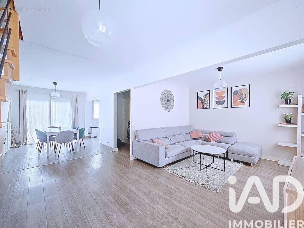 Photo 1 - Maison à VAIRES-SUR-MARNE