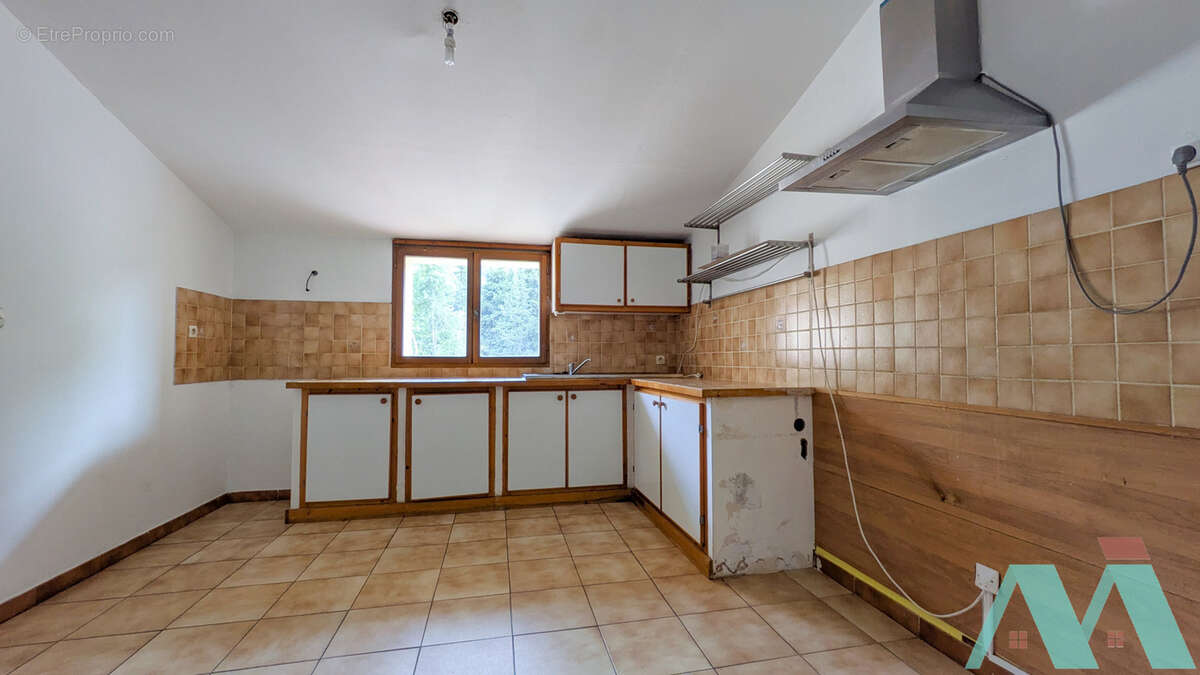Appartement à SIGNES