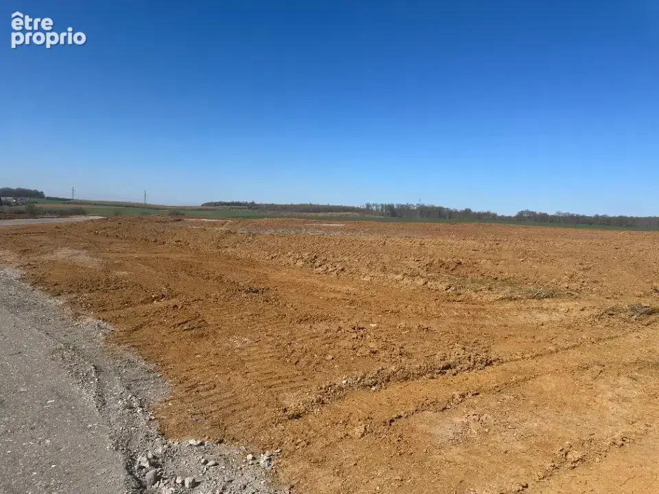 Terrain à LUTTANGE