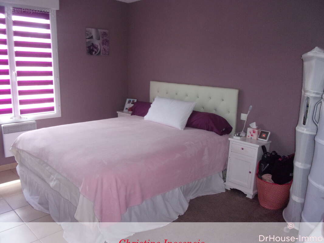 Maison à SAINT-YZAN-DE-SOUDIAC