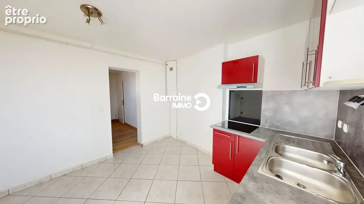 Vente exclusivité - dans petit immeuble -appartement rénové t1 de 27 m²  . - photo 2