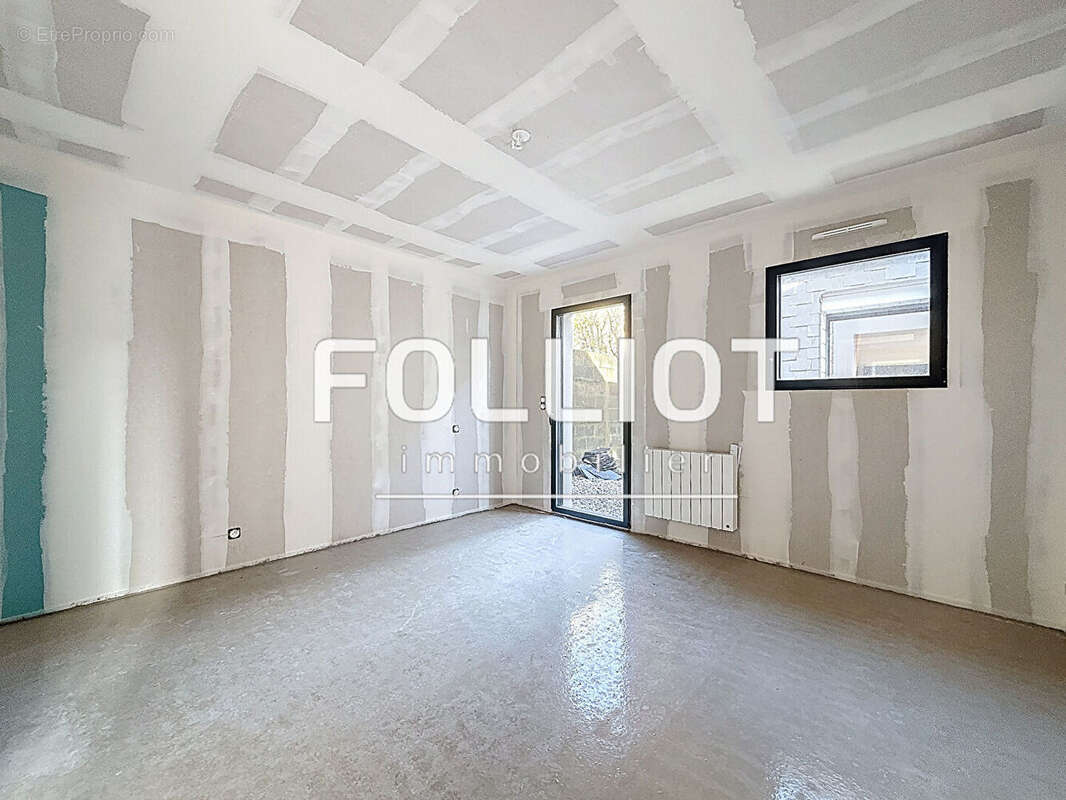 Maison à SAINT-PAIR-SUR-MER