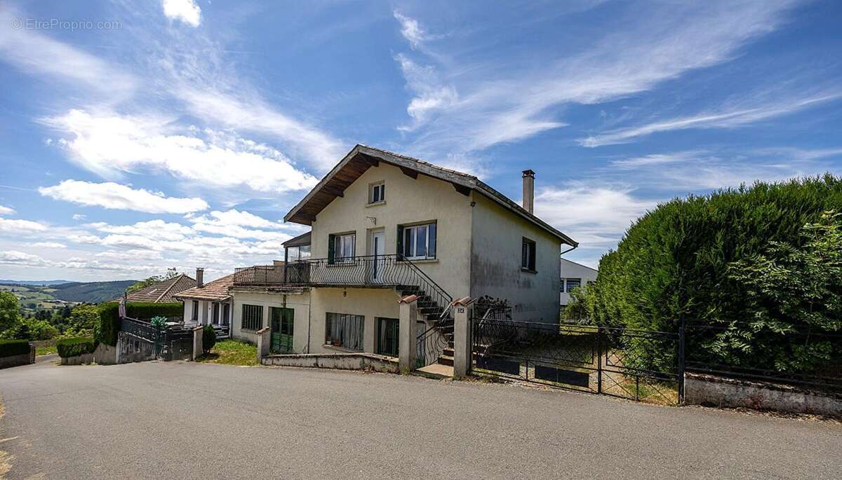 Maison à VIOLAY