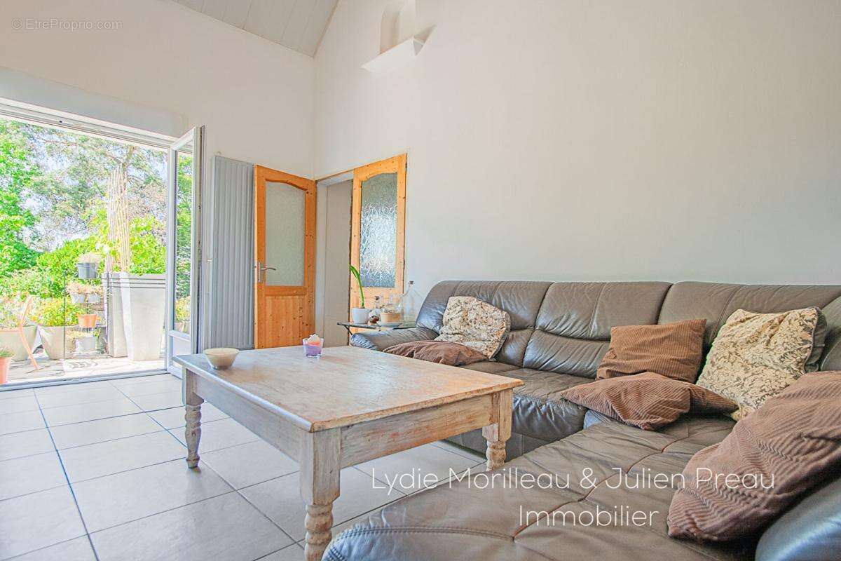 Maison de caractère - Rezé - 6 pièces - Double Garage - photo 5