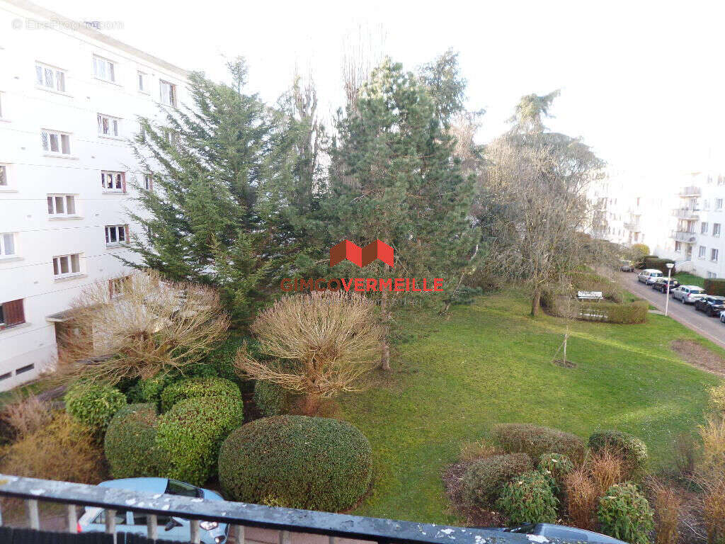 Appartement à LA CELLE-SAINT-CLOUD