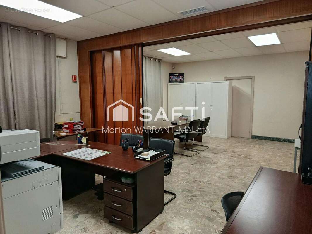 Photo 2 - Commerce à FREJUS