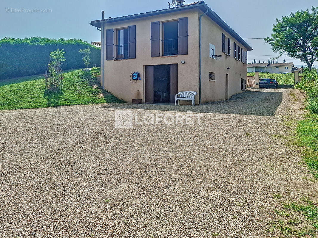 Maison à VILLIE-MORGON