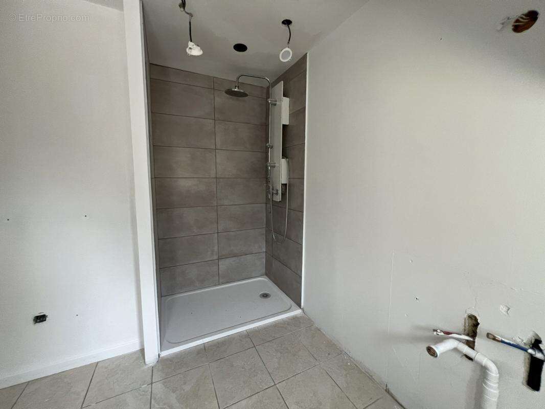 Appartement à SAINT-JUERY