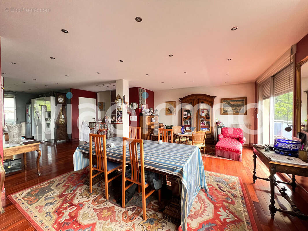 Appartement à LA MULATIERE
