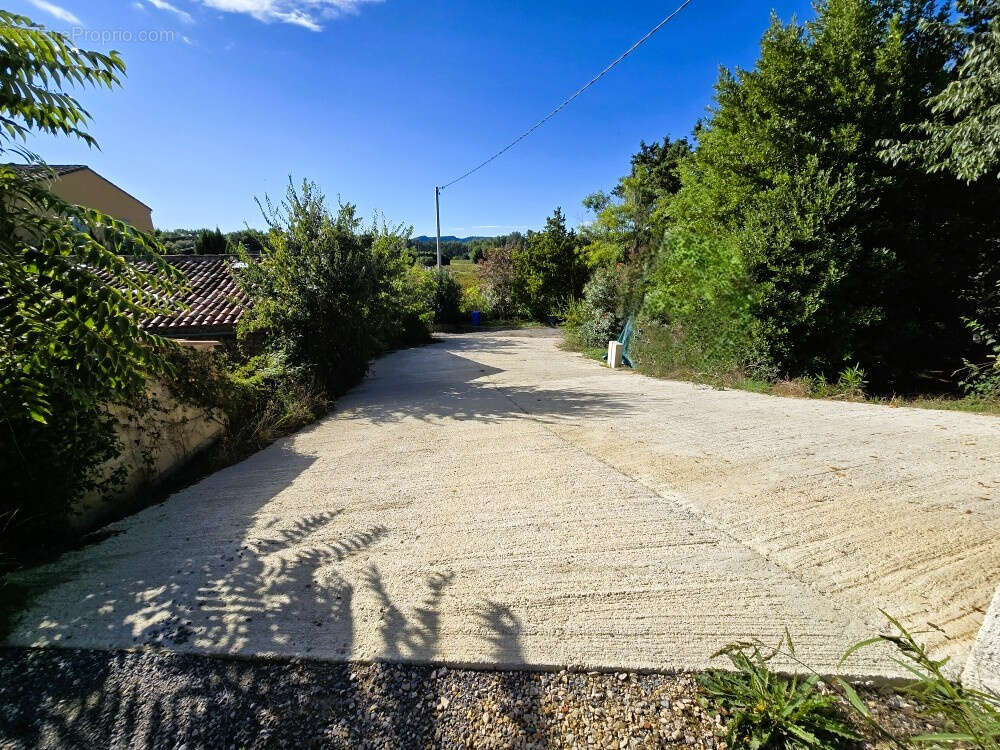 Beau terrain constructible dominant 1031m2 - Axe Nimes - Ales - photo 5