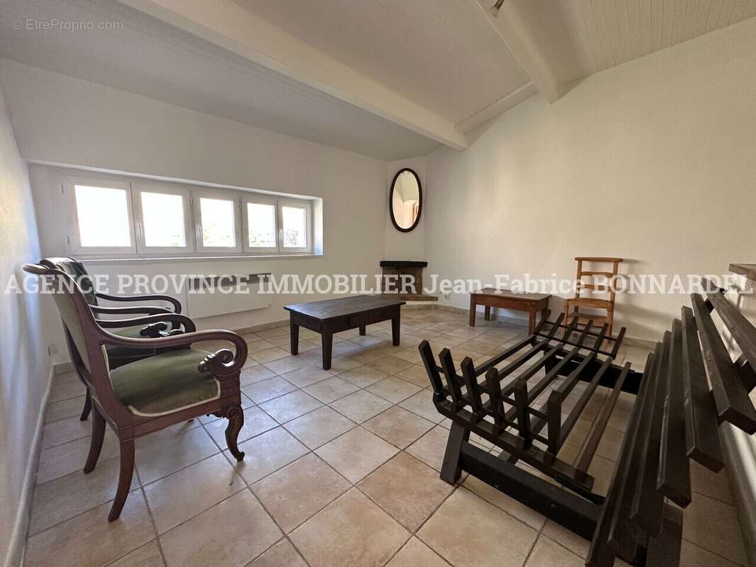 Maison à CHANTEMERLE-LES-GRIGNAN