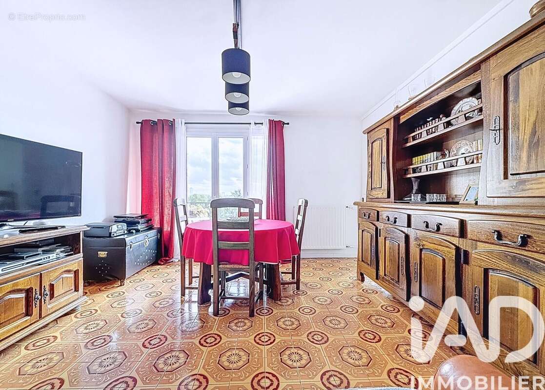 Photo 2 - Appartement à VILLIERS-SUR-MARNE