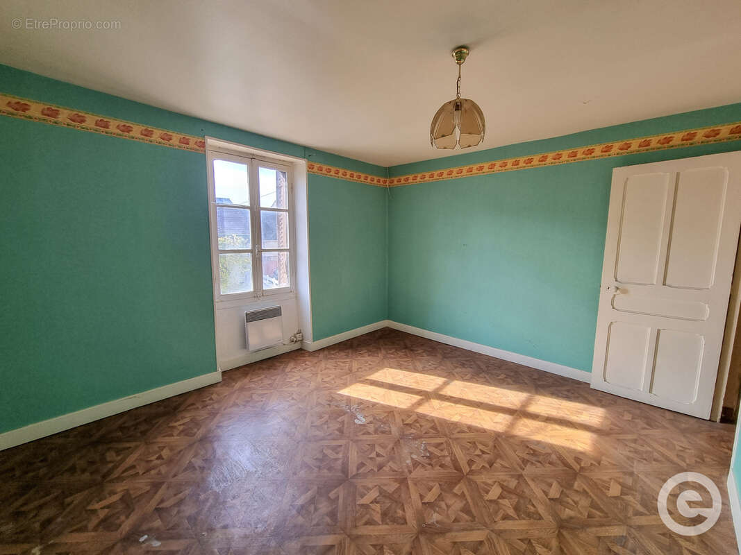 Maison 5 pièces de 106m2 à Usy avec jardin - photo 11