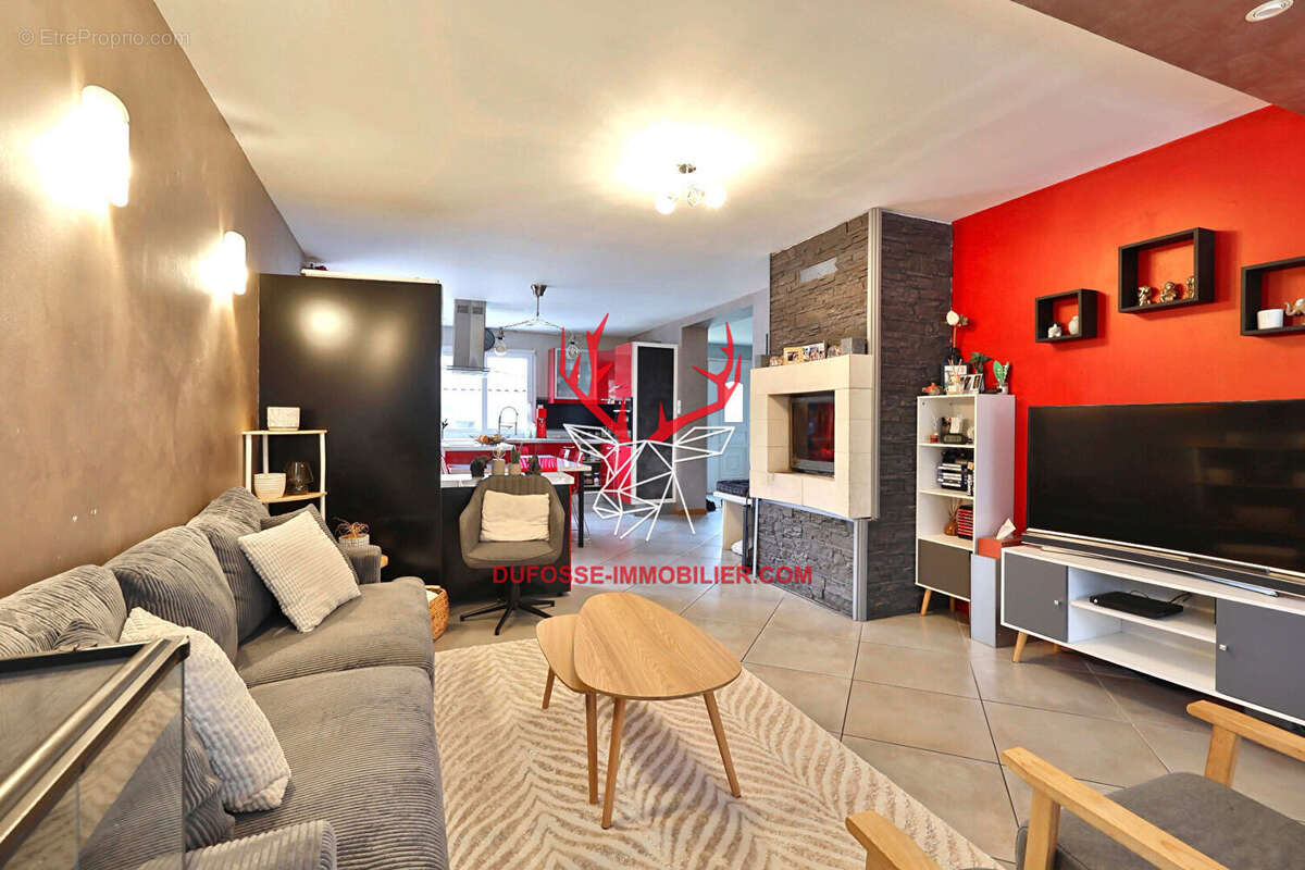 Maison récente 174m² avec piscine et nombreuses dépendances - Heyrieux - photo 3