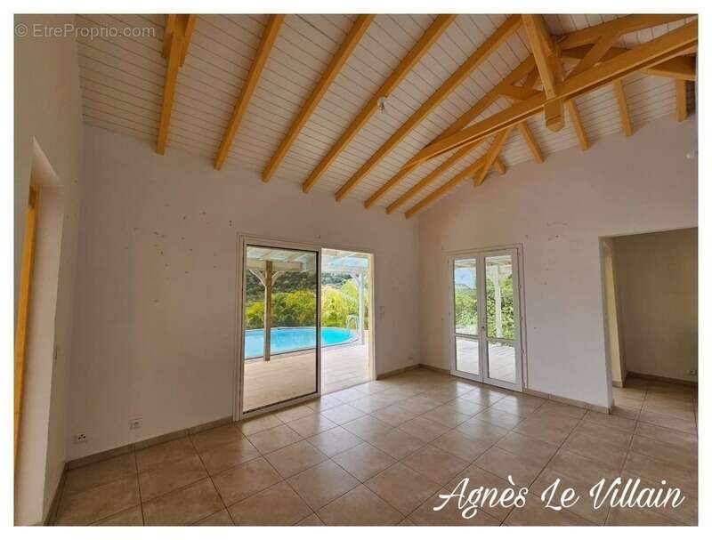 Maison à TERRE-DE-BAS