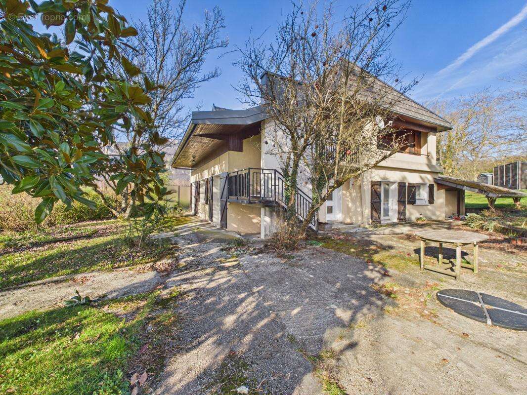 Appartement à SAINTE-HELENE-DU-LAC