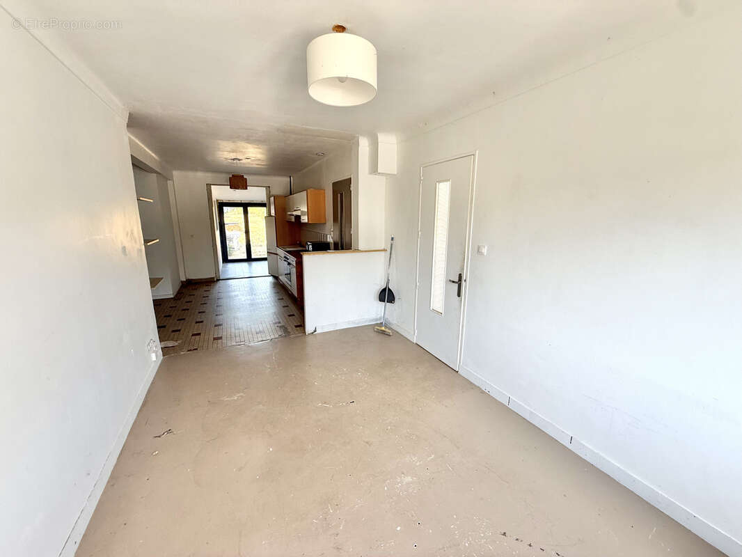 Maison 5 pièces 102m2 avec 1080m2 de terrain - photo 3