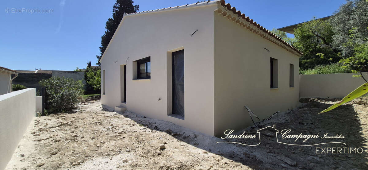 Maison à CHATEAUNEUF-DE-GADAGNE