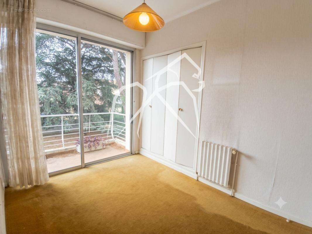 Rare à Montpellier Aiguerelles  Maison 8 pièces 230 m² avec piscine et terrain de 1 100 m²  fort potentiel – nombreux aménagemen - photo 16