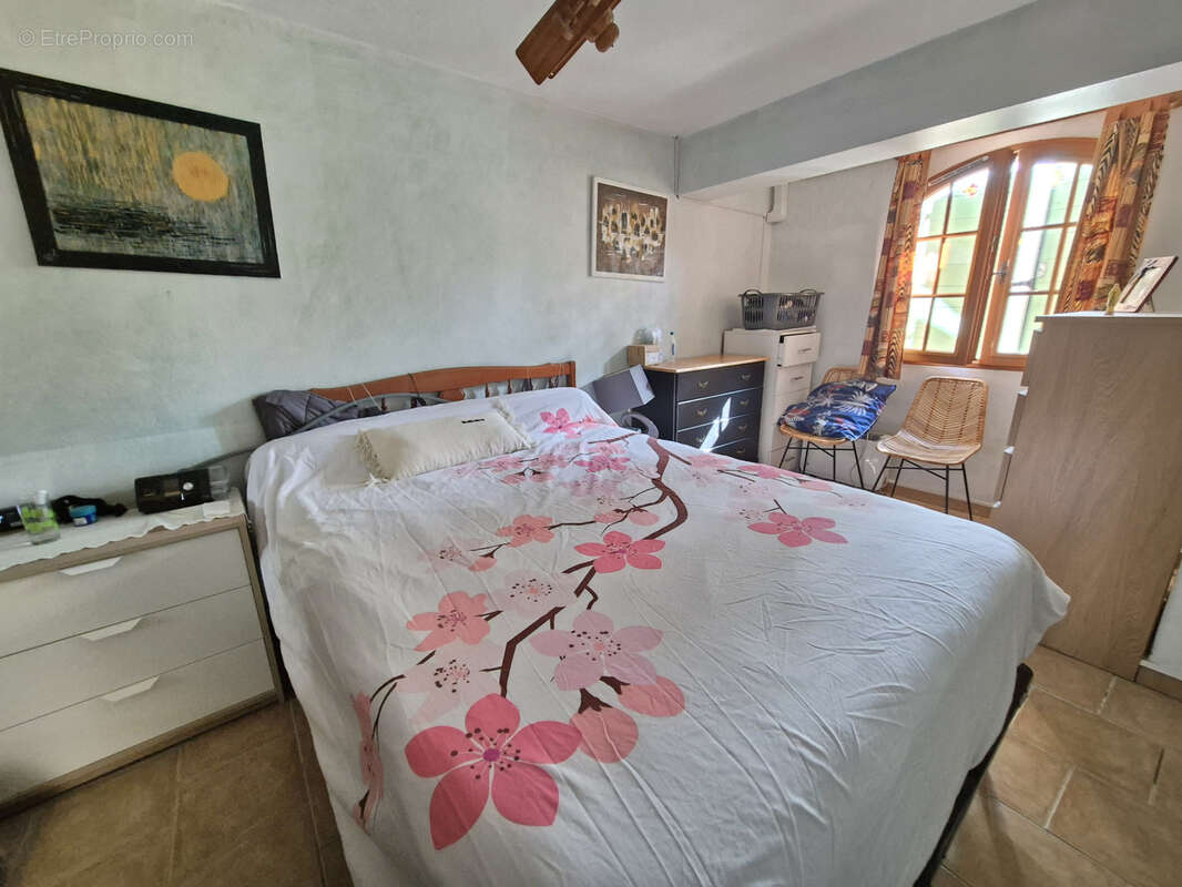 Appartement à CARQUEIRANNE