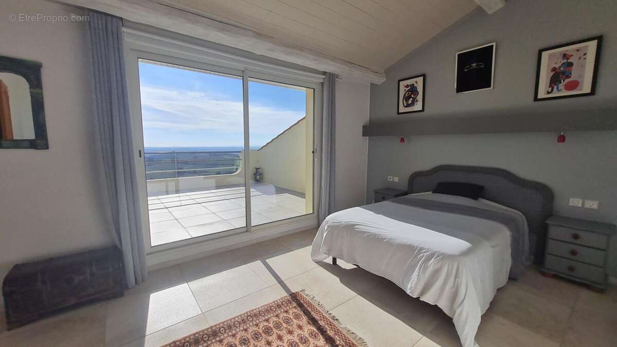 Magnifique villa avec vue panoramique sur 2746m² de terrain - photo 11