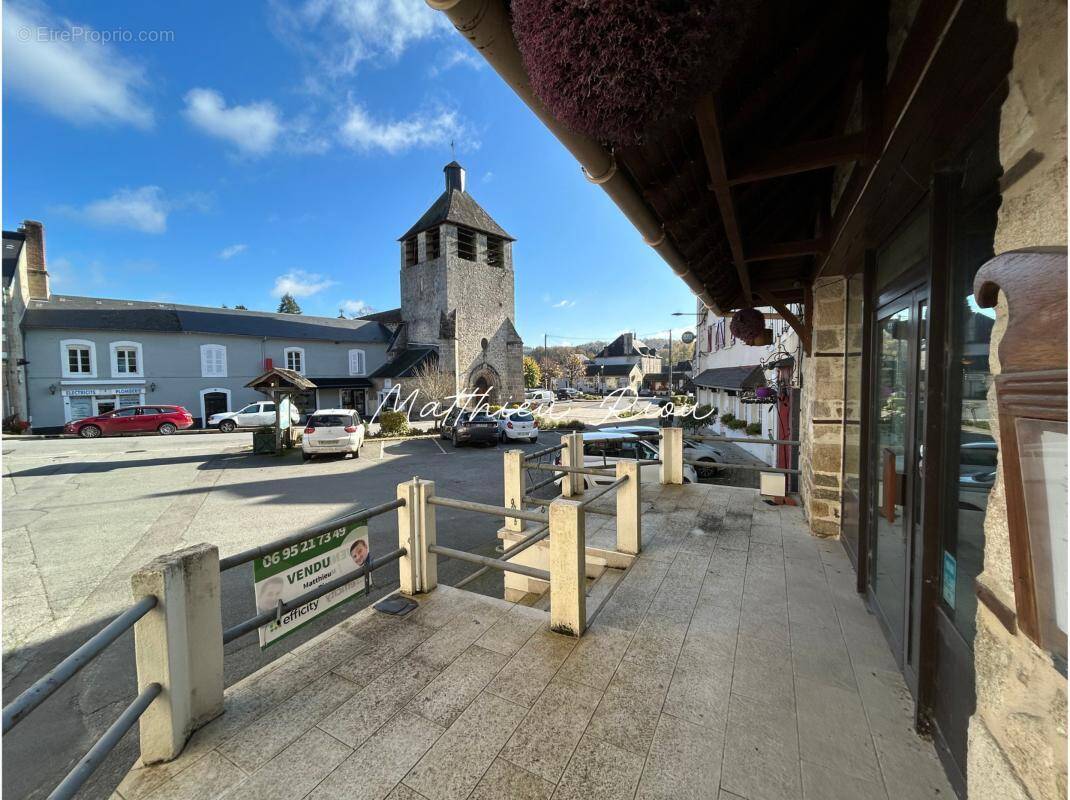 Commerce à SAINT-ETIENNE-DE-FURSAC