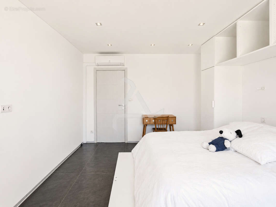 Villa t7 de 211m2 contemporaine avec piscine sous-sol aménagé et chambre indépendante - photo 24