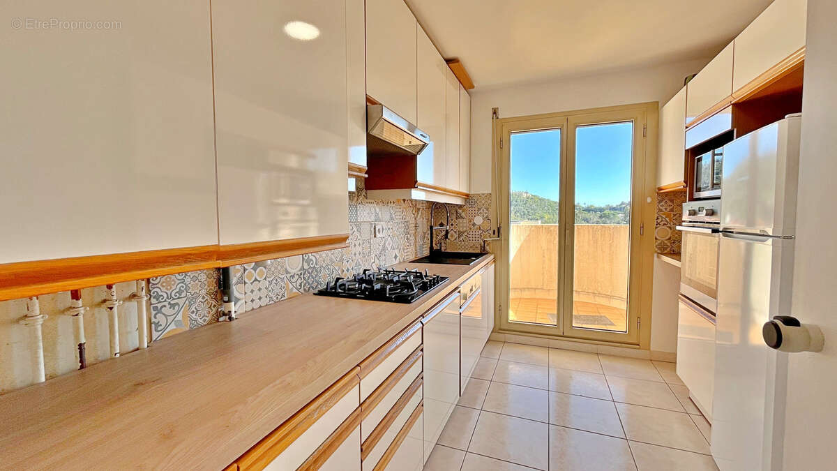 Appartement à MANDELIEU-LA-NAPOULE