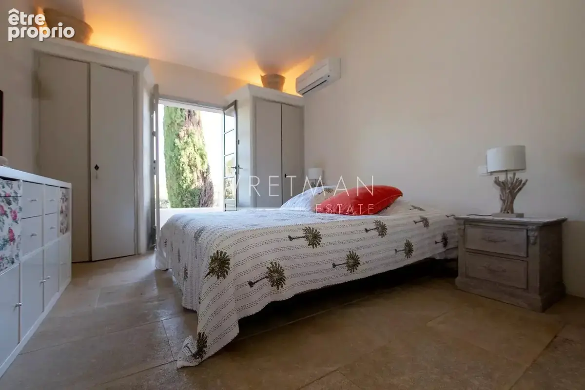 Villa dans un domaine prestigieux près du village de Valbonne - photo 14