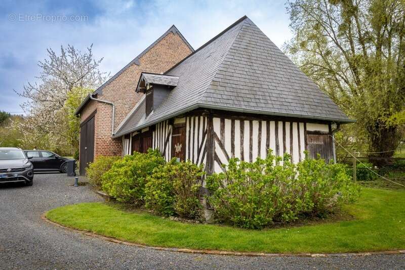 Maison à PONT-L'EVEQUE