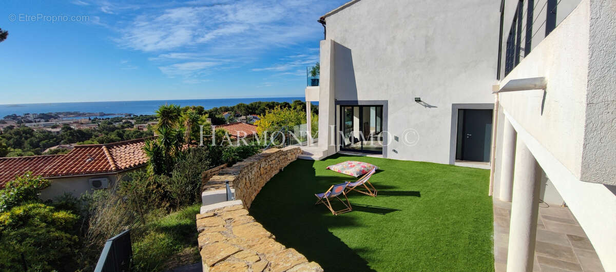 Vue Mer- Appartement T4 de 100m2 en rez-de-jardin à Bandol 83 150 (Var) - photo 13