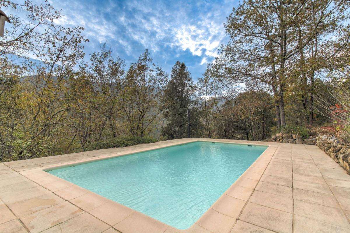 Maison à ROQUESTERON