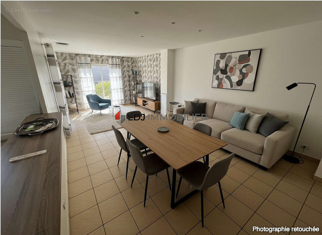 Maison à SAINT-LAURENT-DE-LA-SALANQUE