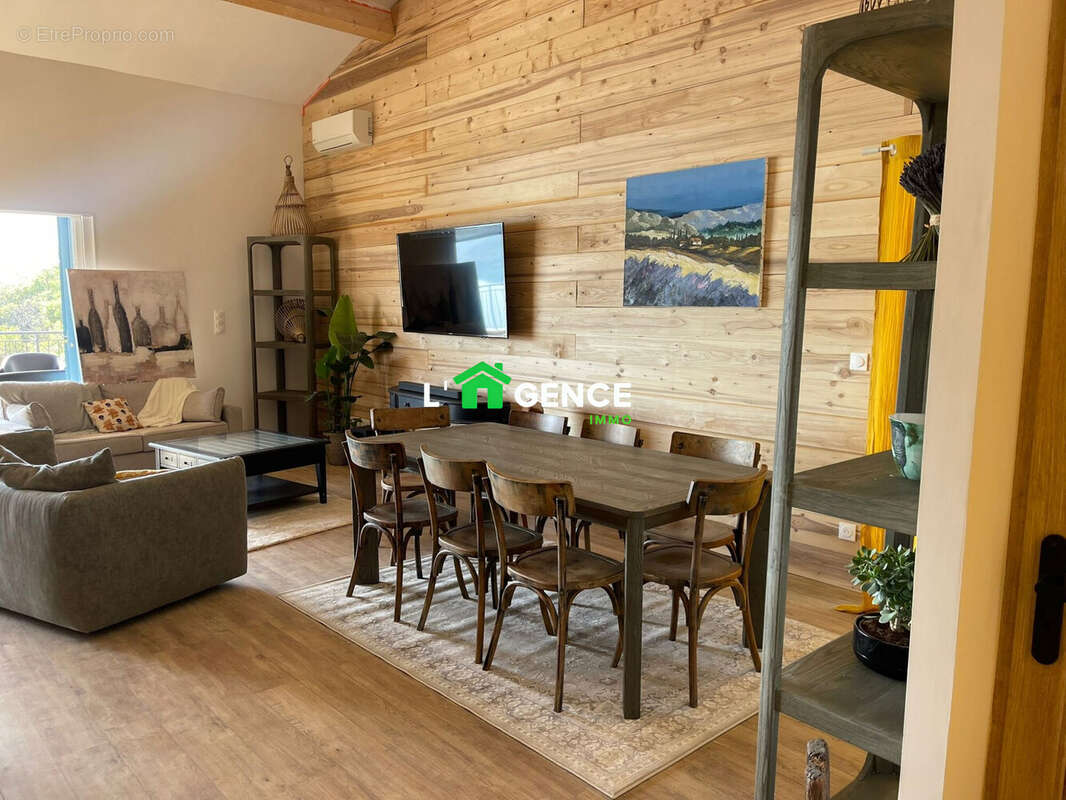 Maison à SAINTE-CROIX-DU-VERDON