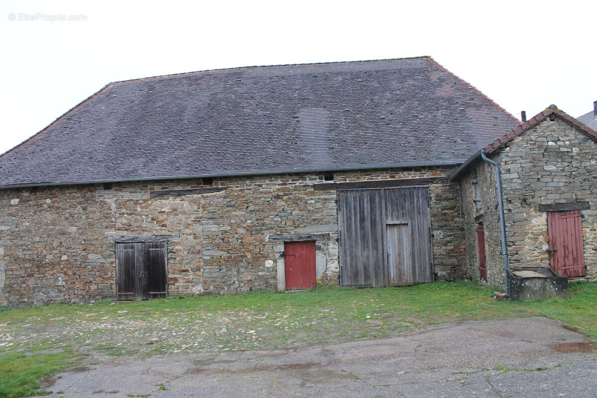 Maison à JUMILHAC-LE-GRAND