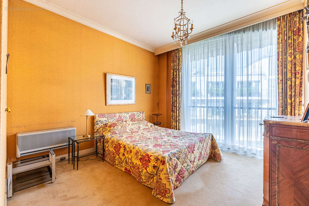 Appartement à PARIS-6E