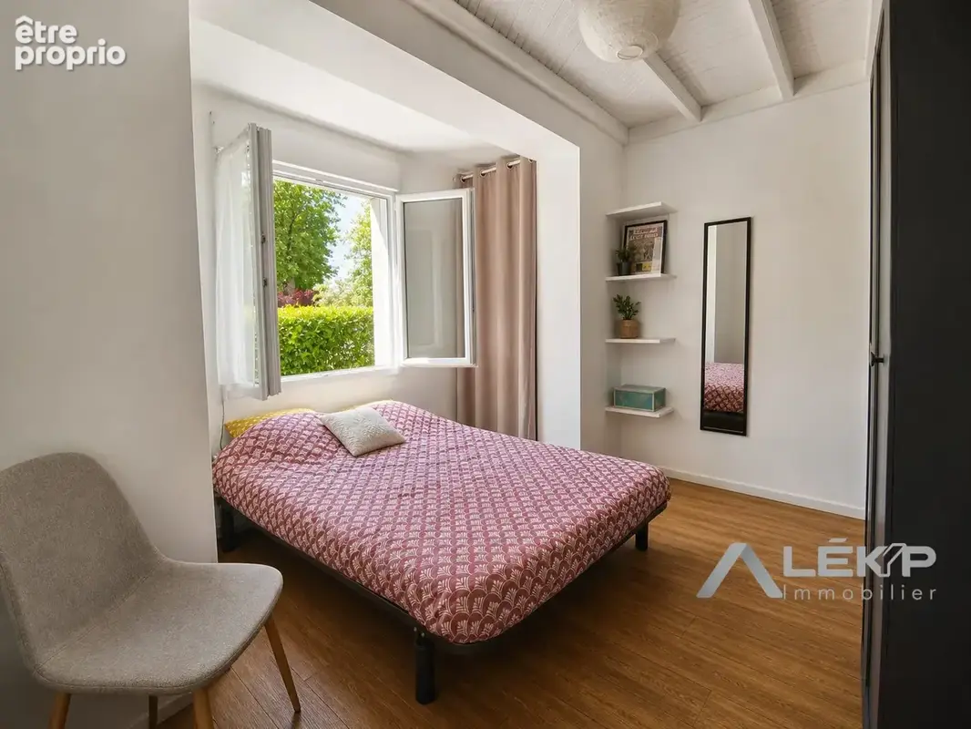 Maison 8 pièces 250 m² à vendre à Challans (85300) - photo 8