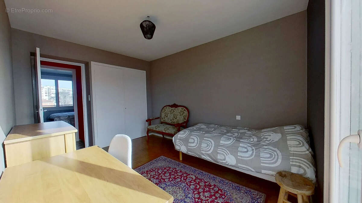 Appartement à LYON-8E