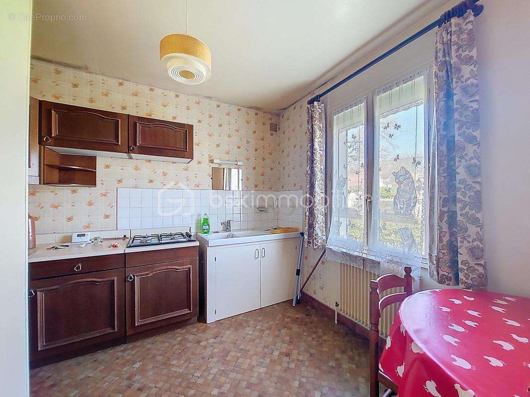 Maison à LORREZ-LE-BOCAGE-PREAUX