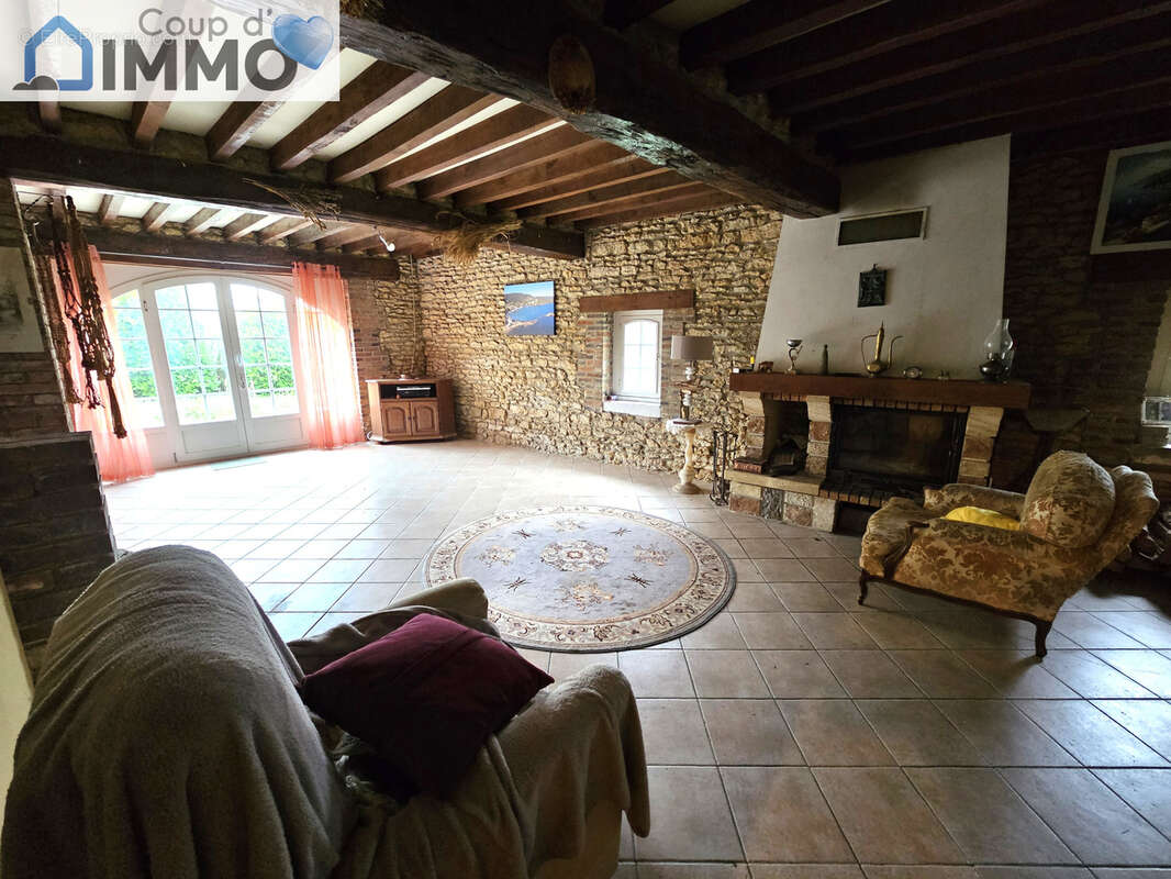 Maison à CHESSY-LES-PRES