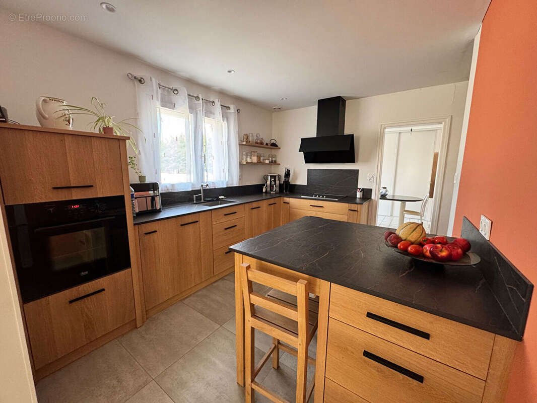 Maison à GROSBREUIL