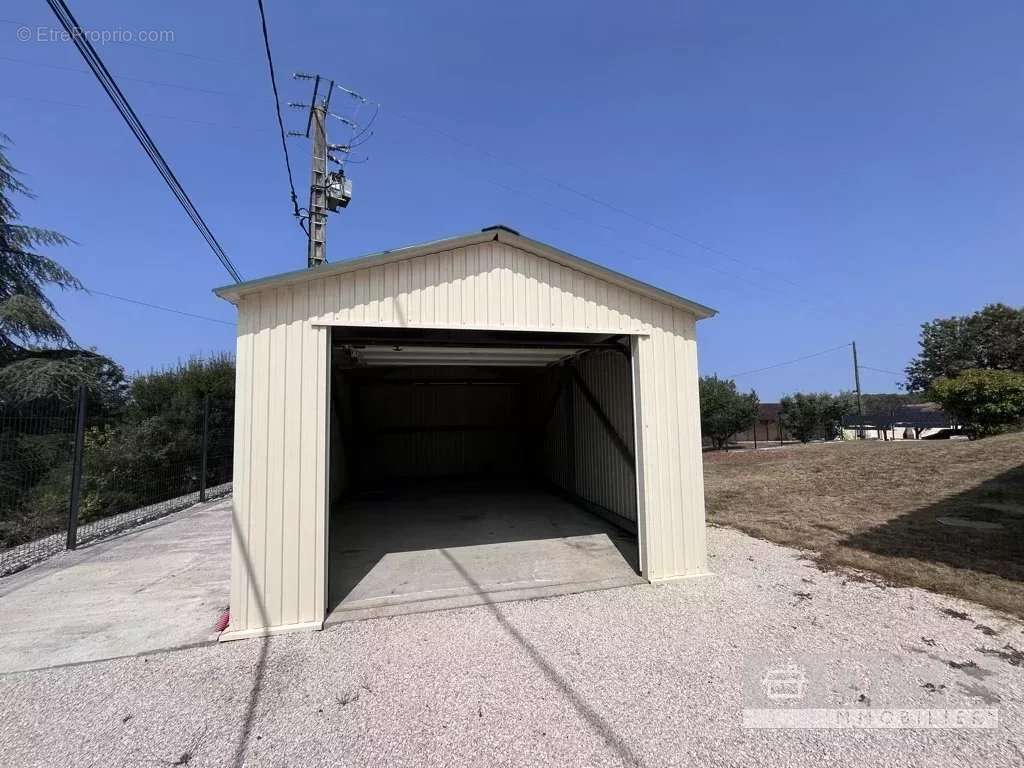 Maison à FLAUJAC-POUJOLS