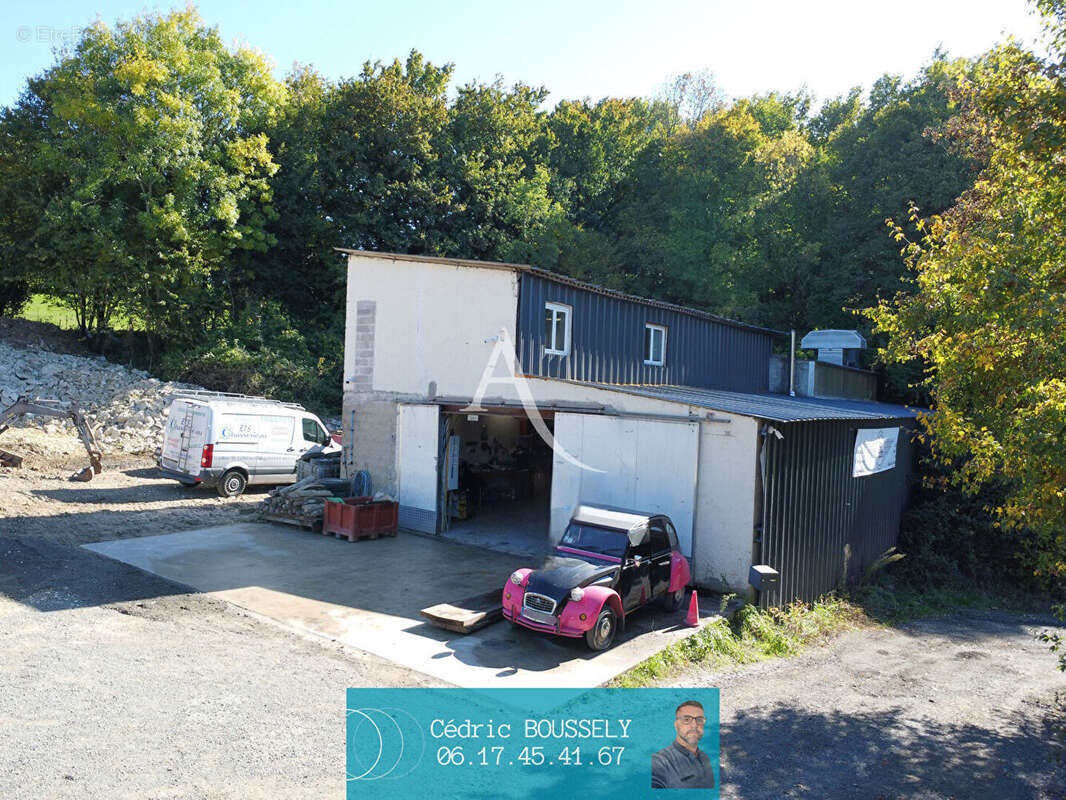 Terrain avec hangar  proche Saintes 275 m2 - photo 7