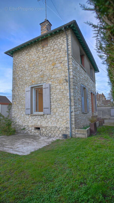 Maison à BOURRON-MARLOTTE